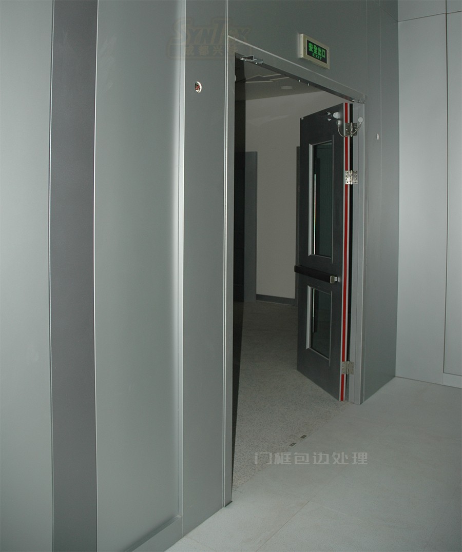 興鐵機(jī)房墻板-門(mén)框包邊處理.jpg undefined